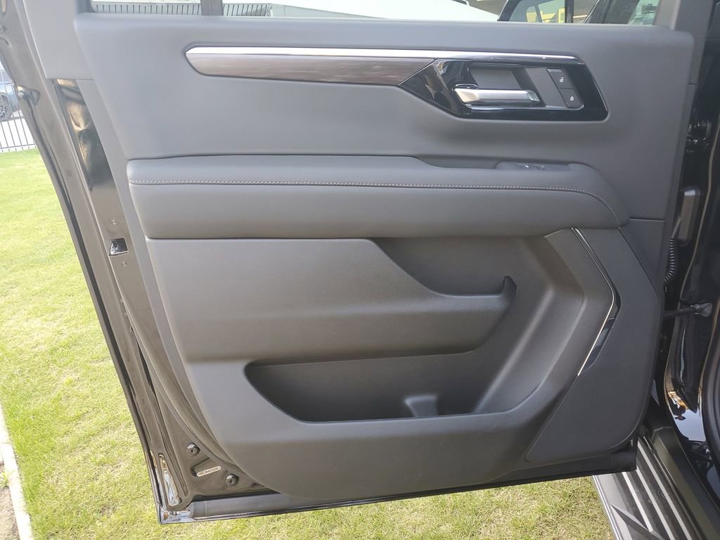 New 2026 Chevrolet Suburban LS w/ LPO, Dark Essentials Package image 14