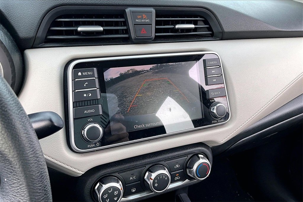 Used 2021 Nissan Versa SV image 19