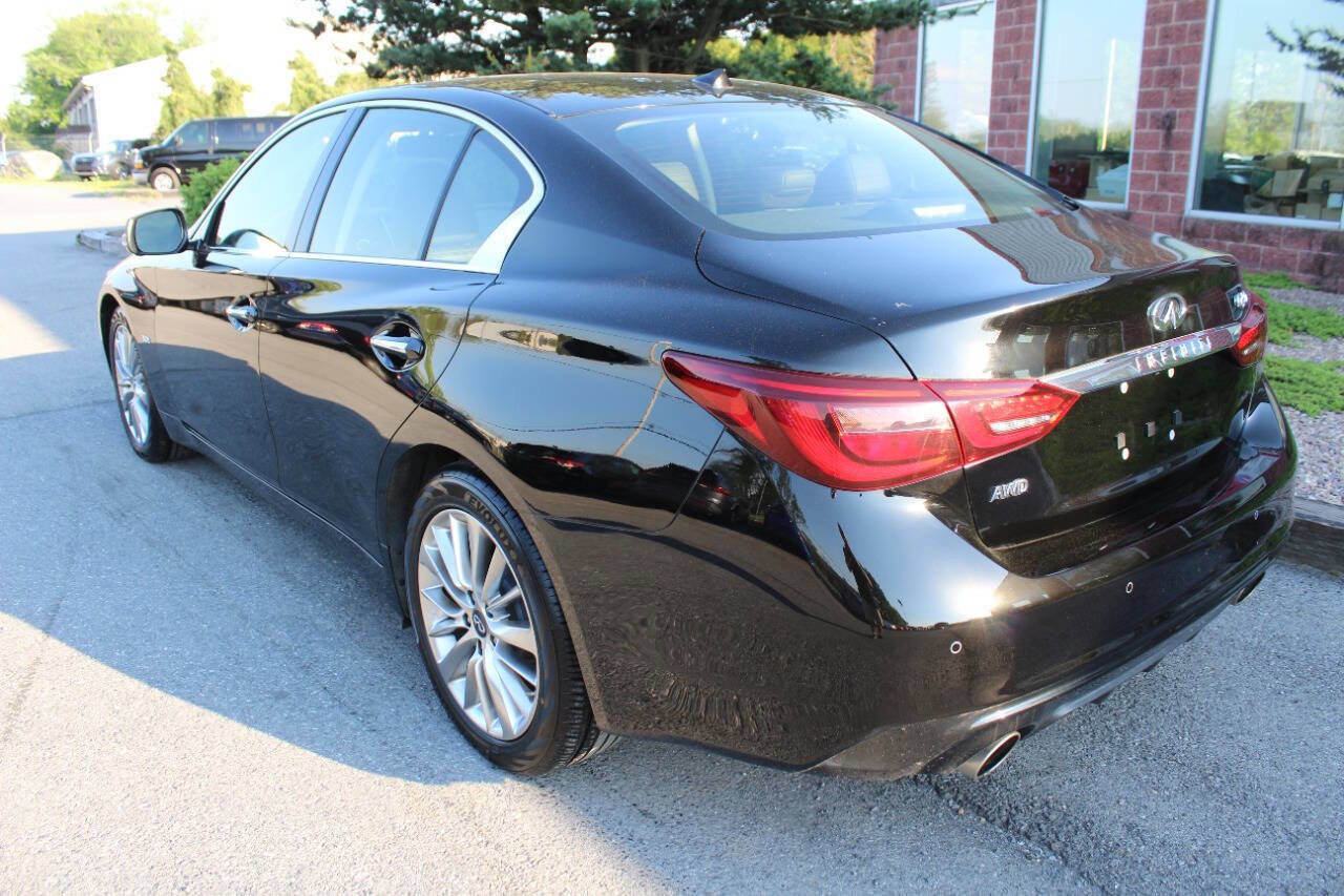 Used 2019 INFINITI Q50 Luxe w/ Essential Package (3.0T Luxe) AWD/4WD image 8
