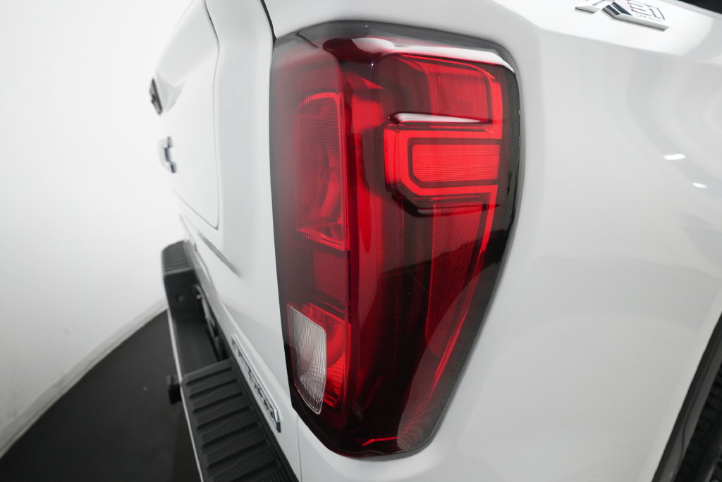 Used 2022 GMC Sierra 1500 Elevation w/ Preferred Package AWD/4WD image 29