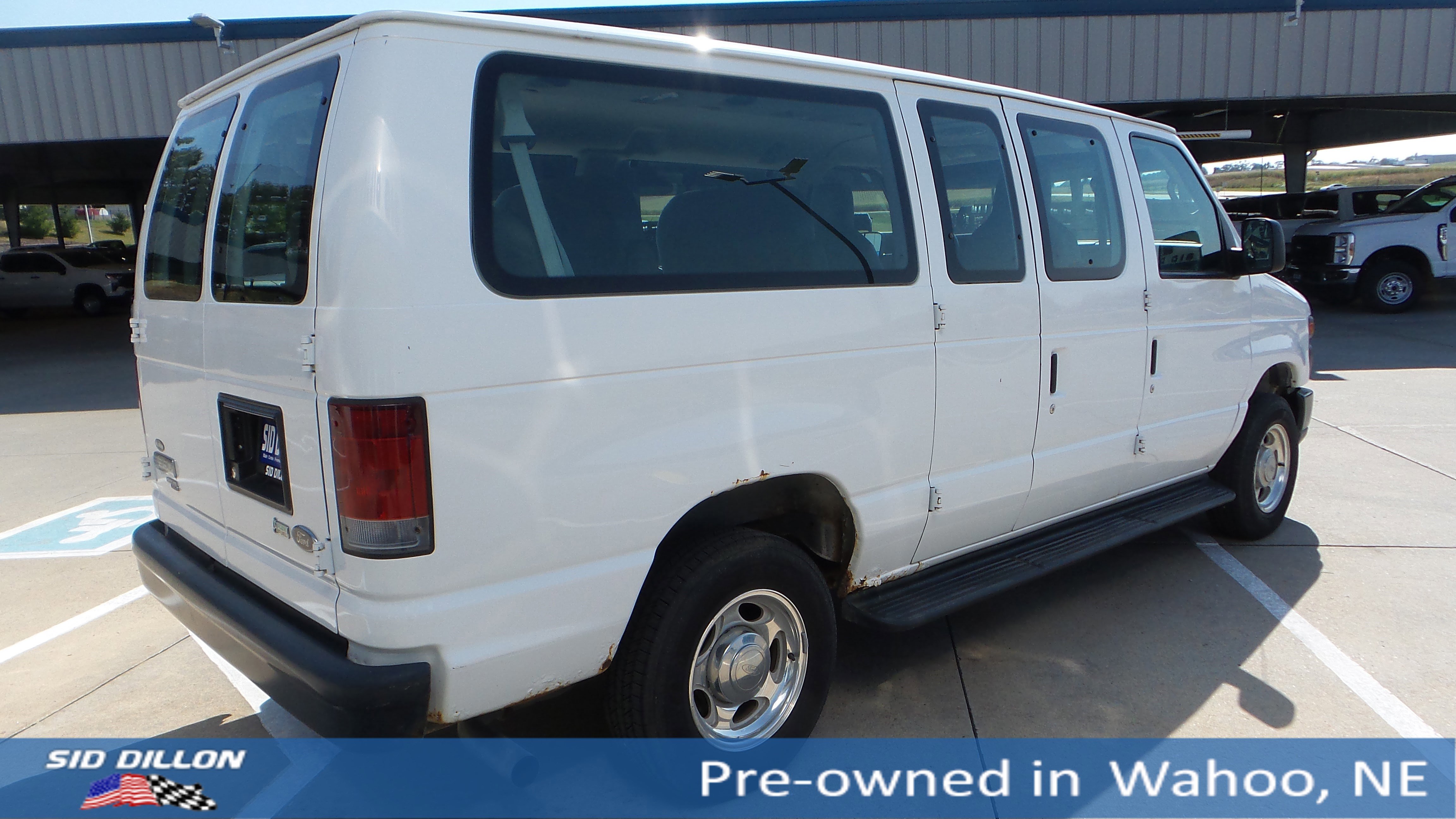 Used 2011 Ford E-350 and Econoline 350 XL image 5