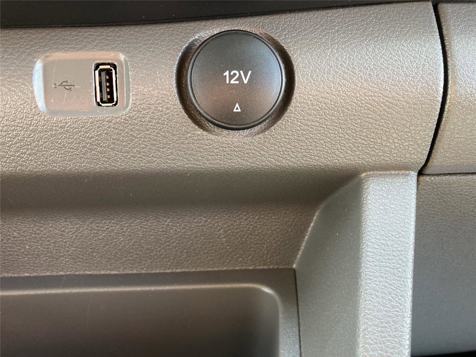 Used 2024 Ford Transit 350 XLT image 12