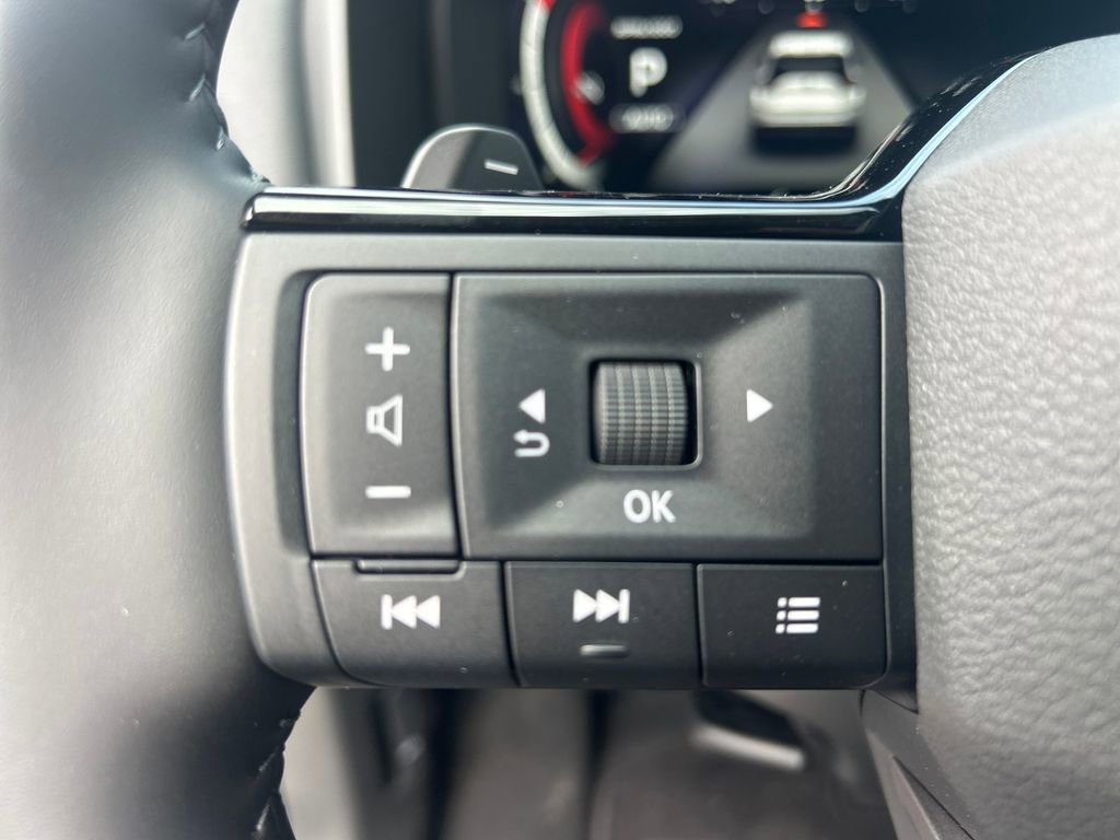 New 2026 Nissan Rogue Platinum image 32