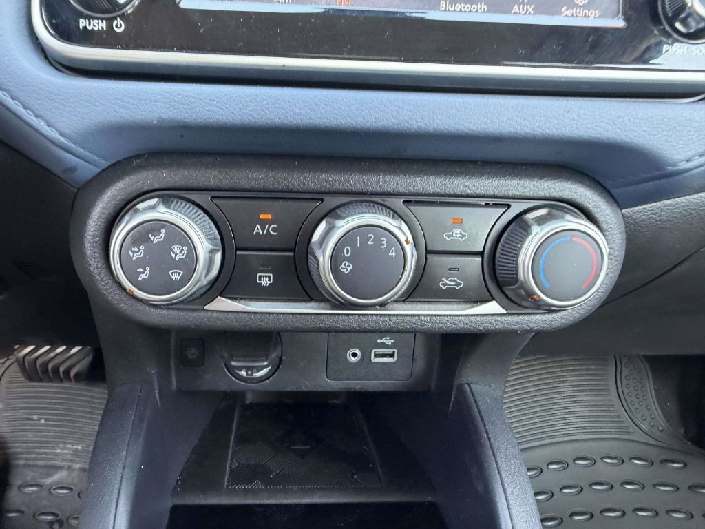 Used 2024 Nissan Versa SV w/ Trunk Package FWD image 27