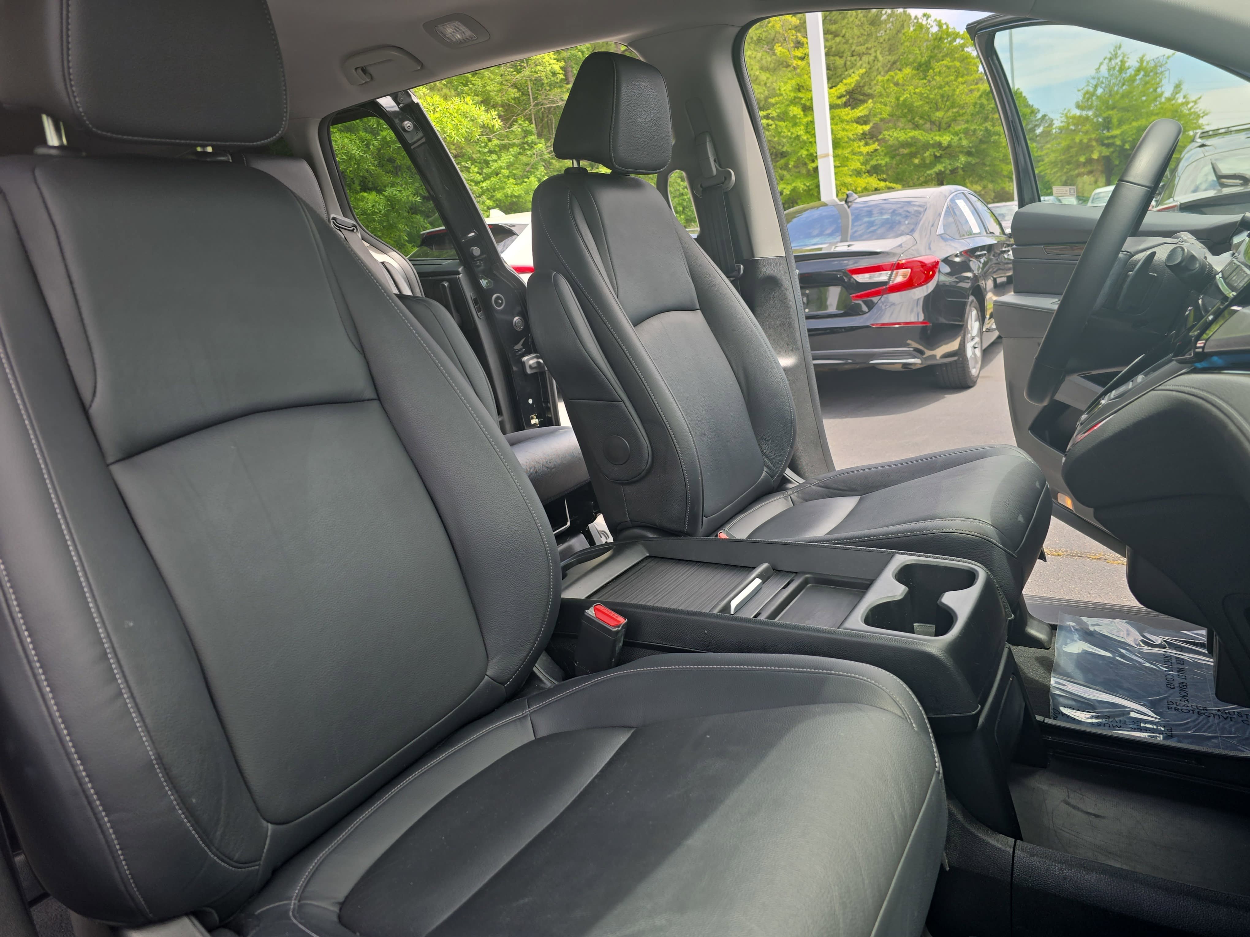 Used 2023 Honda Odyssey Touring image 10