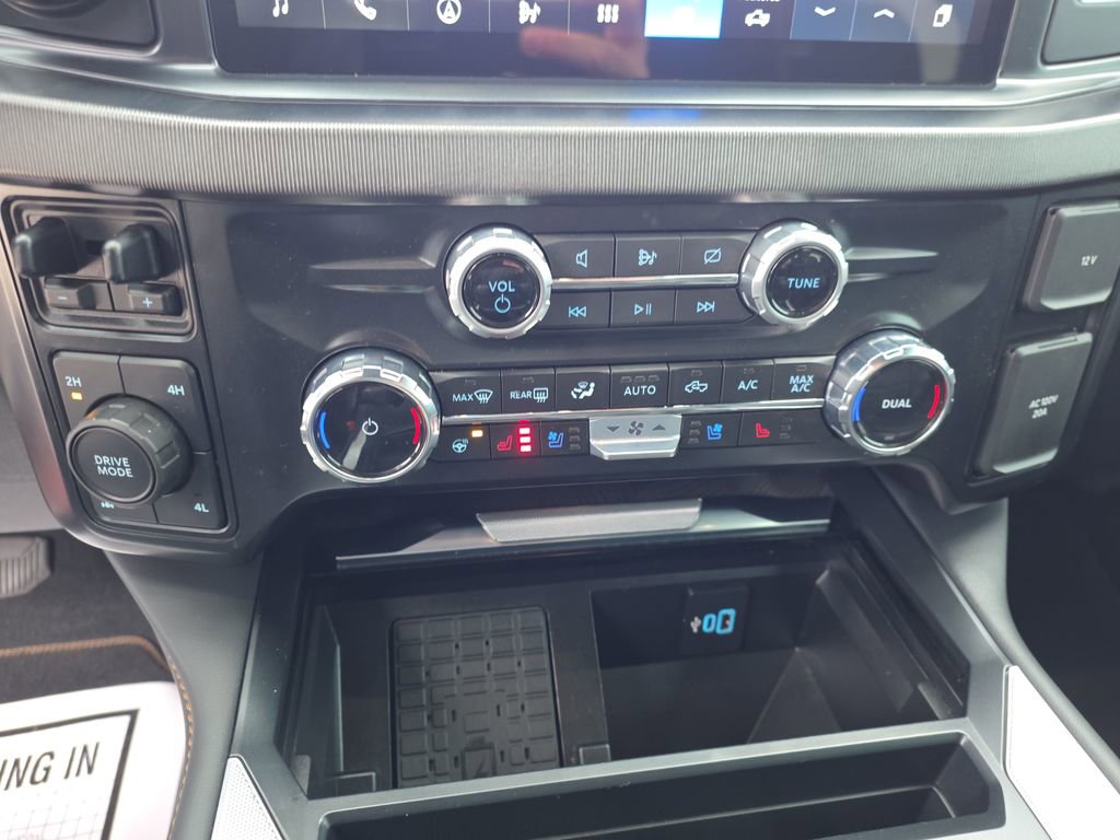 Used 2024 Ford F250 Platinum w/ FX4 Off-Road Package image 33
