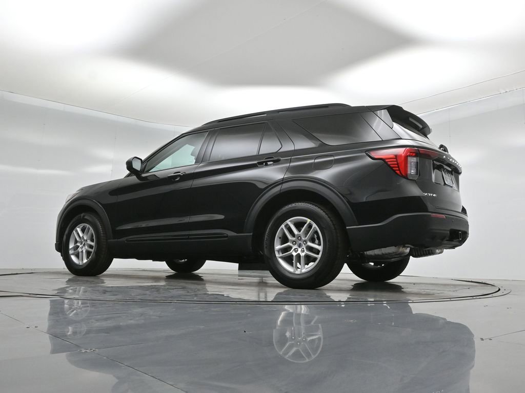 New 2026 Ford Explorer Active image 50