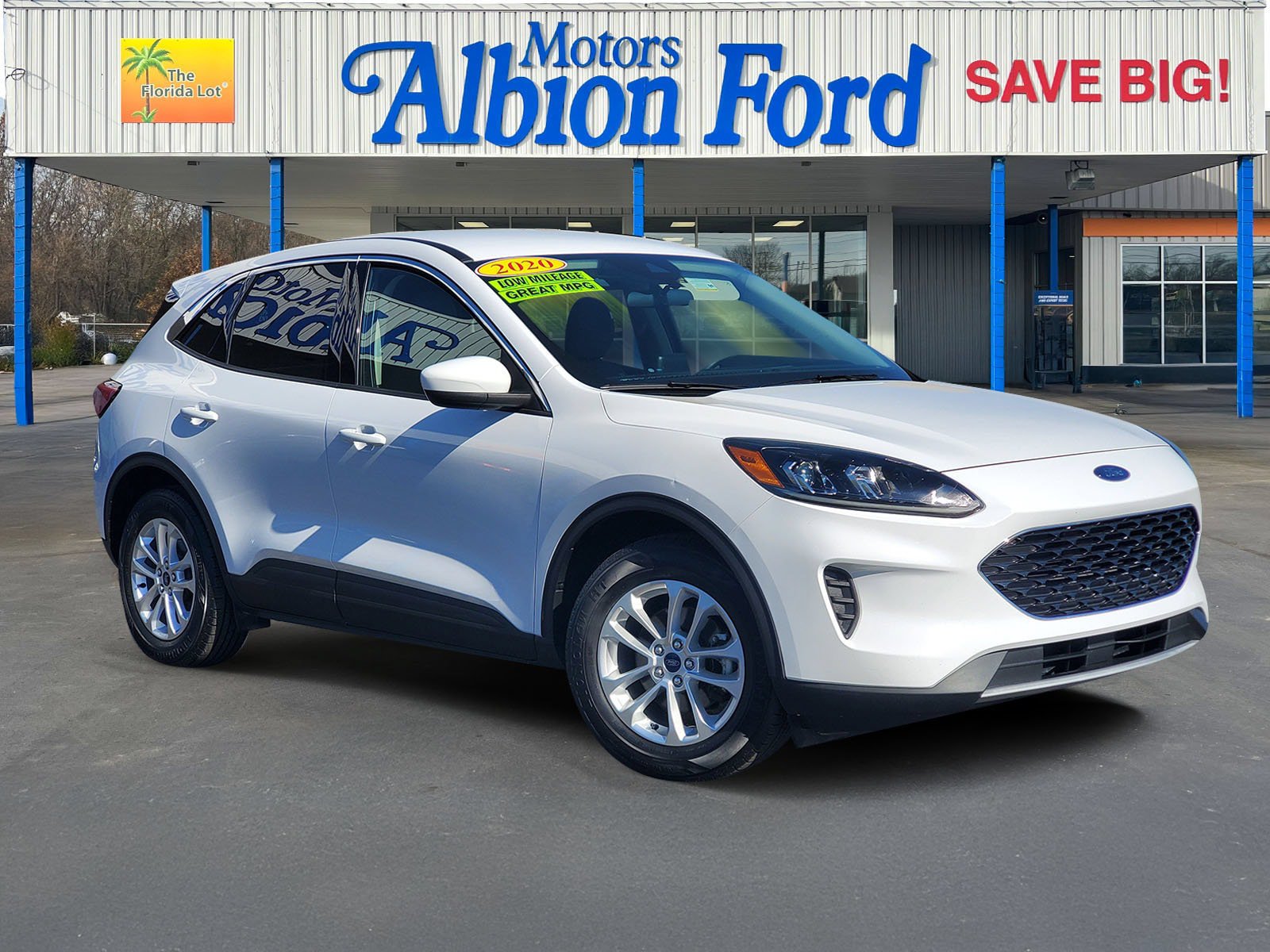Used 2020 Ford Escape SE FWD video 1