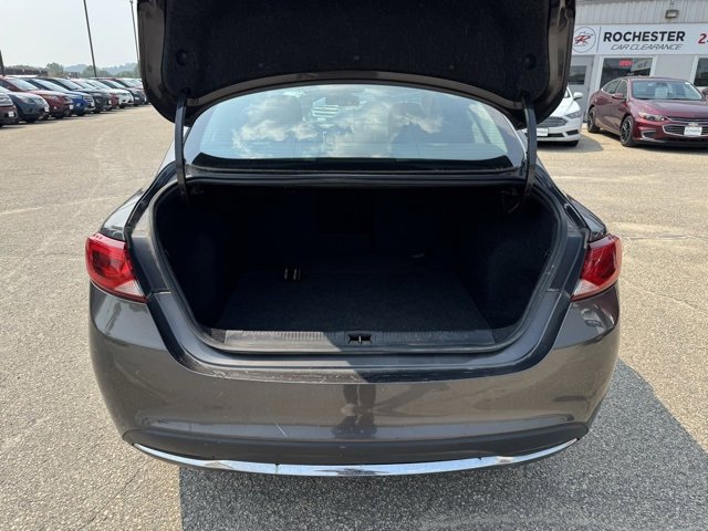 Used 2015 Chrysler 200 Limited image 35