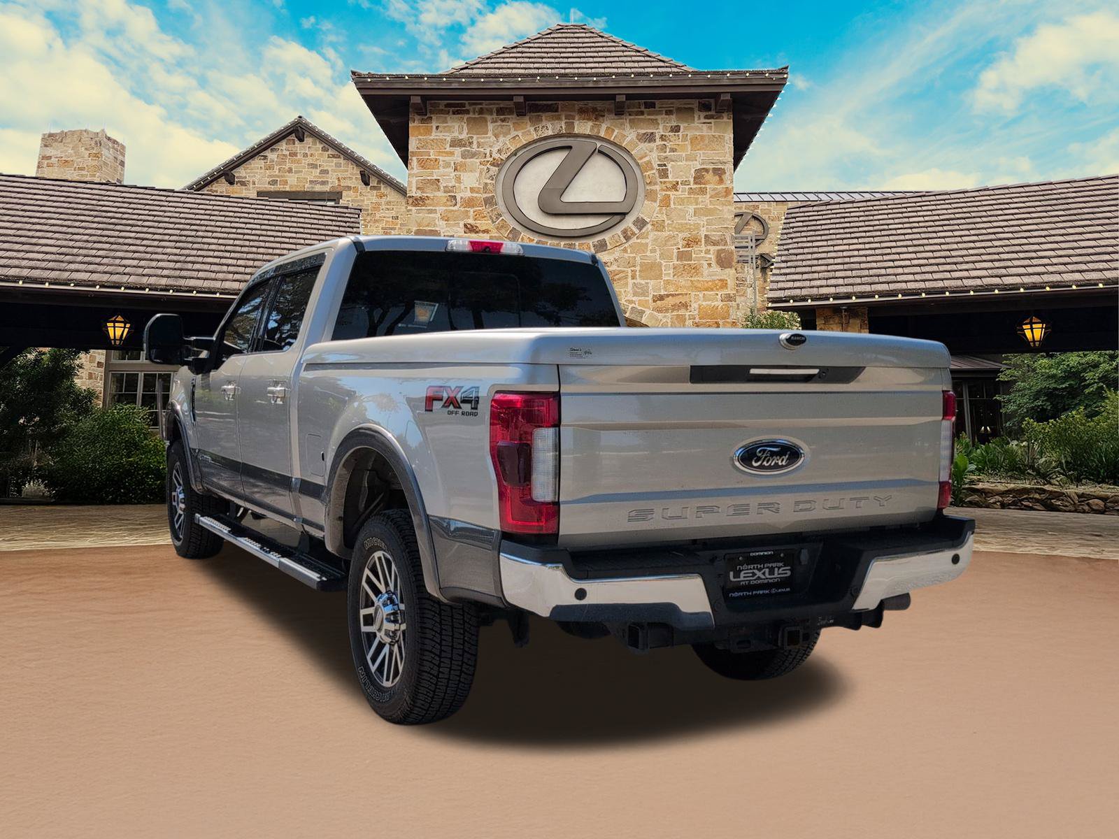 Used 2018 Ford F250 Lariat w/ Lariat Ultimate Package AWD/4WD image 3
