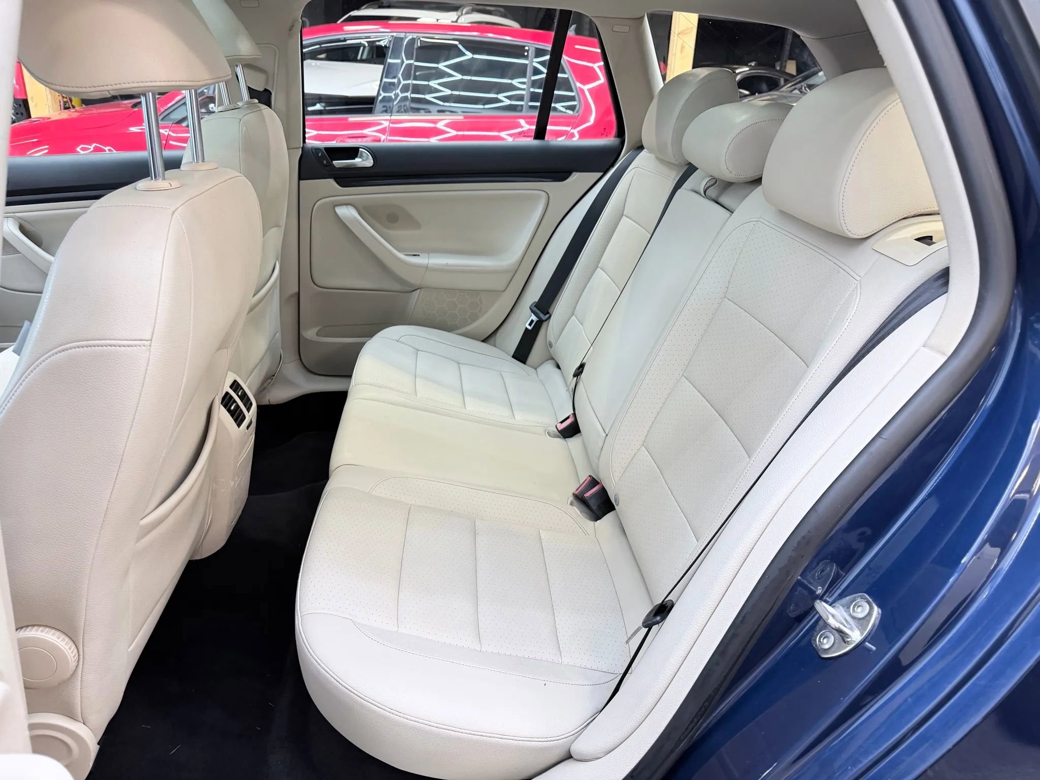 Used 2012 Volkswagen Jetta TDI image 21