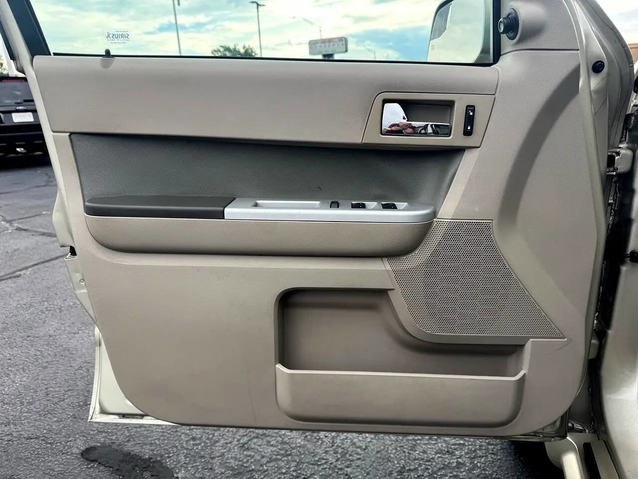 Used 2011 Mercury Mariner Premier w/ 202A Rapid Spec Order Code image 14