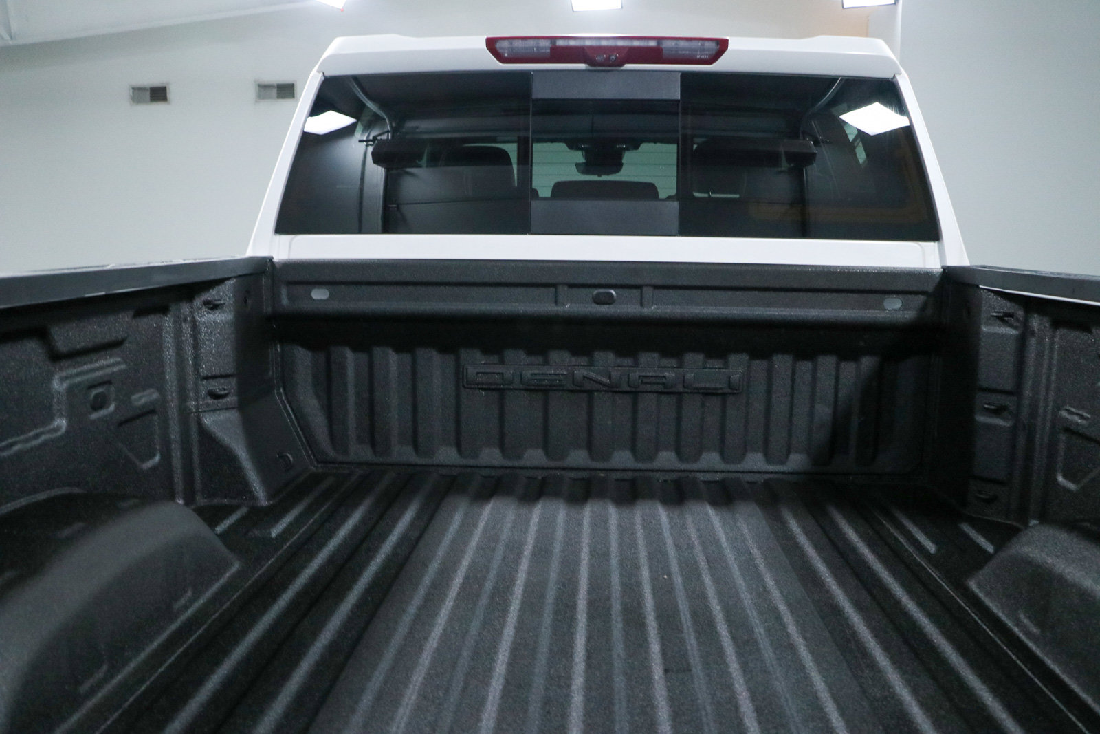 Used 2024 GMC Sierra 2500 Denali Ultimate AWD/4WD image 32