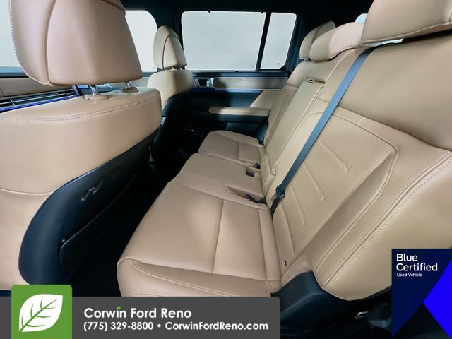 Used 2025 Hyundai Santa Fe Limited AWD/4WD image 30
