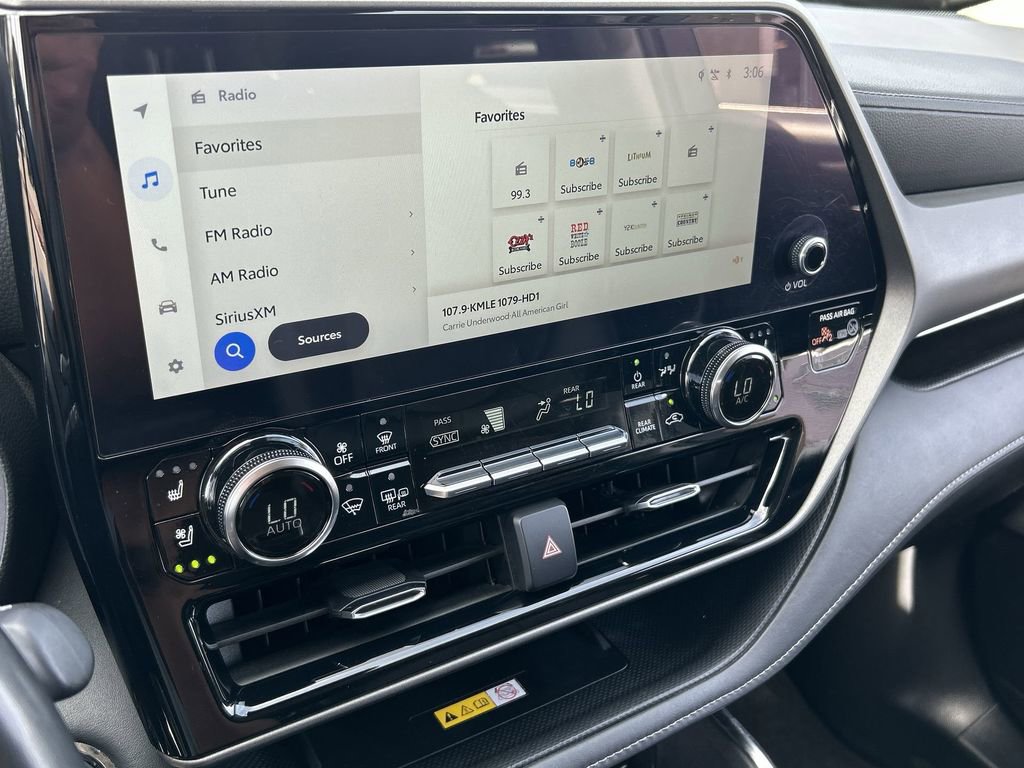 Used 2023 Toyota Highlander Limited AWD/4WD image 13