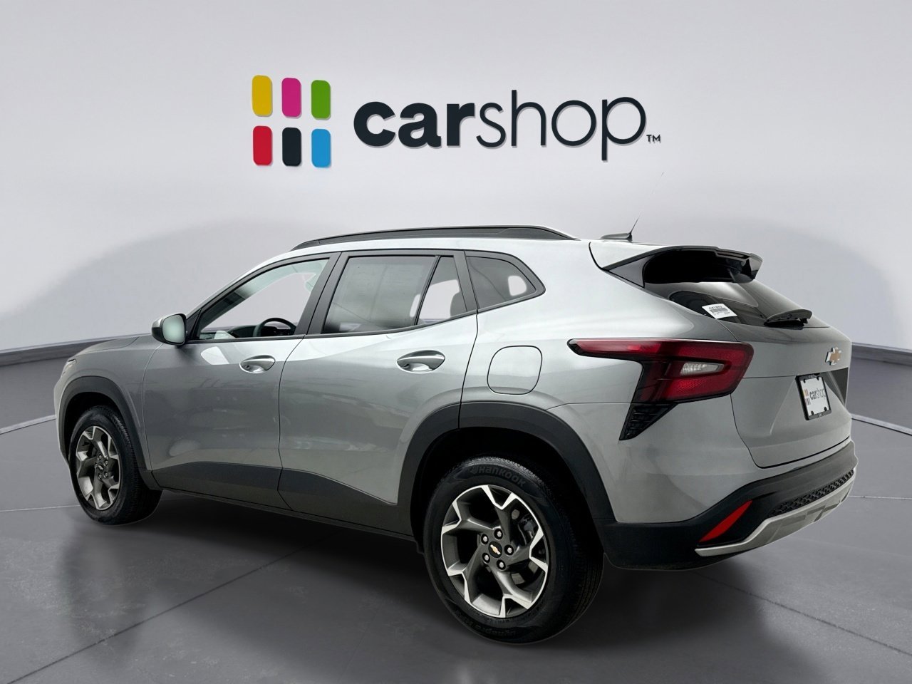 Used 2024 Chevrolet Trax LT w/ Sunroof Package image 3