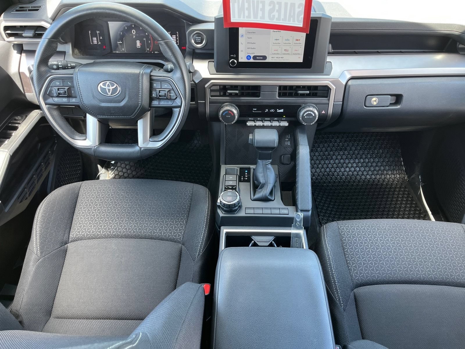 Used 2025 Toyota 4Runner SR5 AWD/4WD image 12