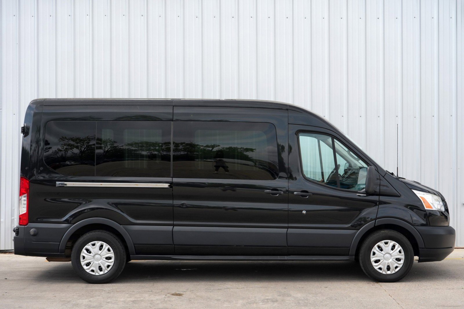 Used 2015 Ford Transit 350 XLT image 43