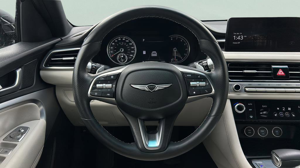 Used 2025 Genesis G70 2.5T image 16