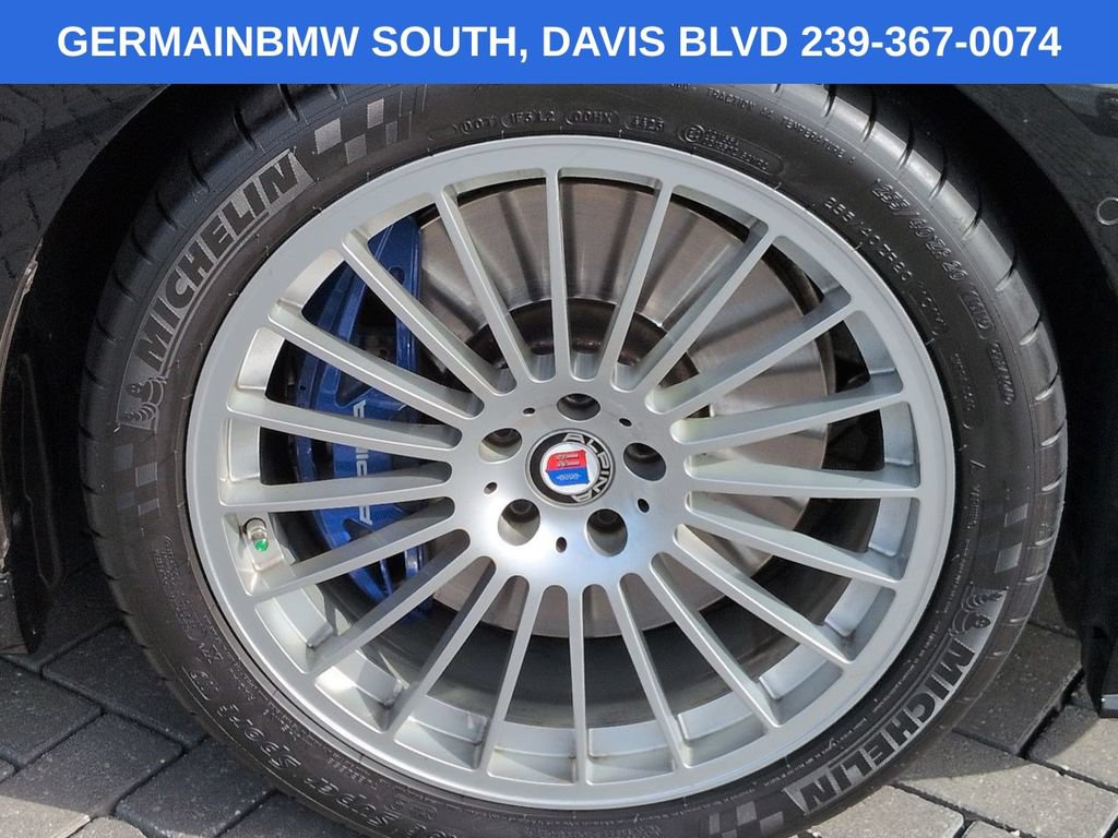 Used 2022 BMW ALPINA B7 xDrive AWD/4WD image 12