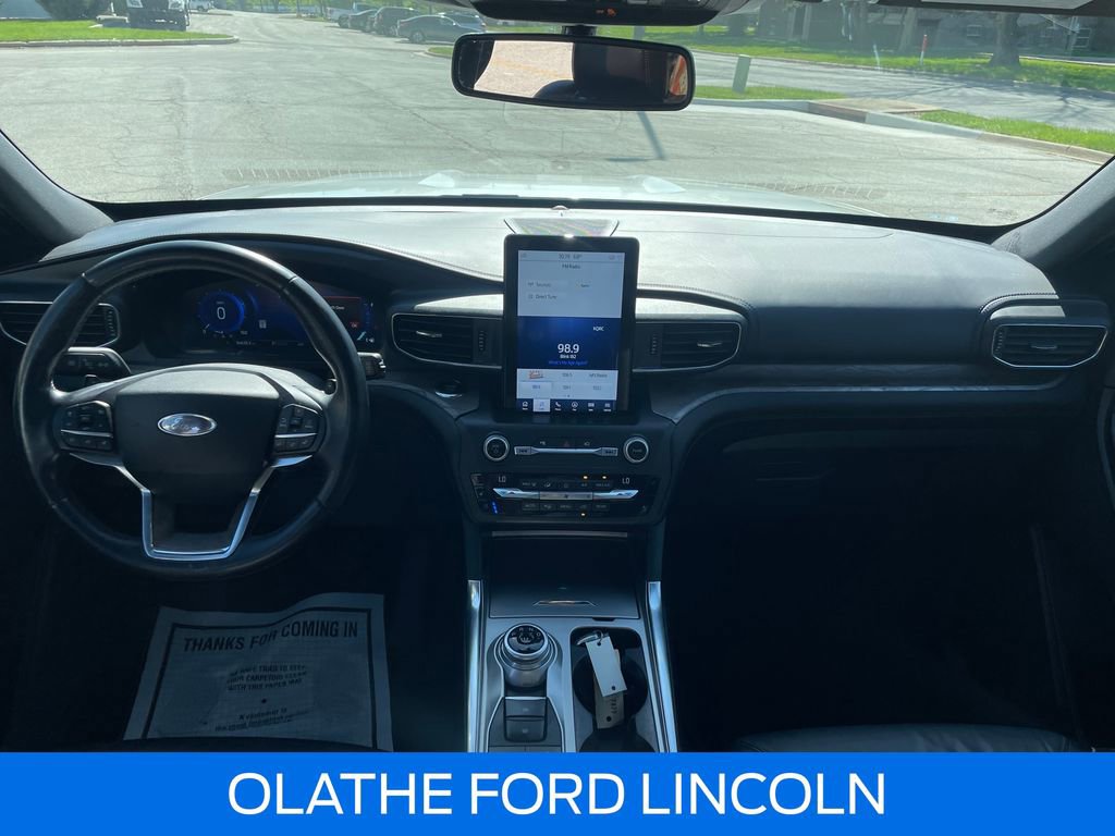 Certified 2020 Ford Explorer Platinum w/ Premium Technology Package AWD/4WD image 15