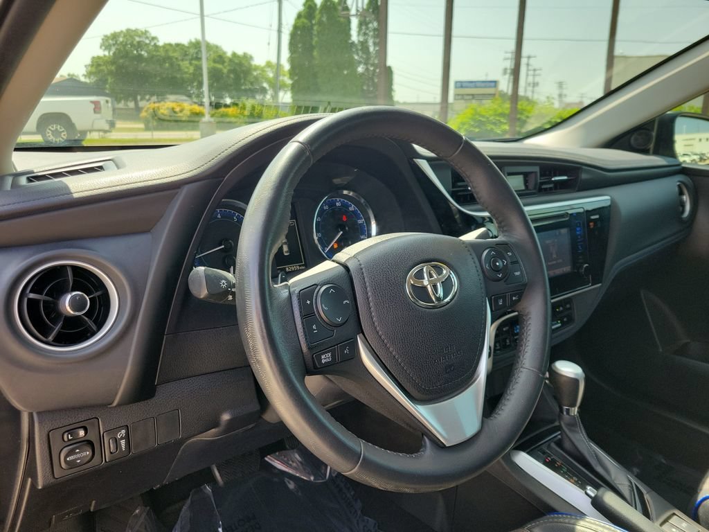 Used 2017 Toyota Corolla SE FWD image 17