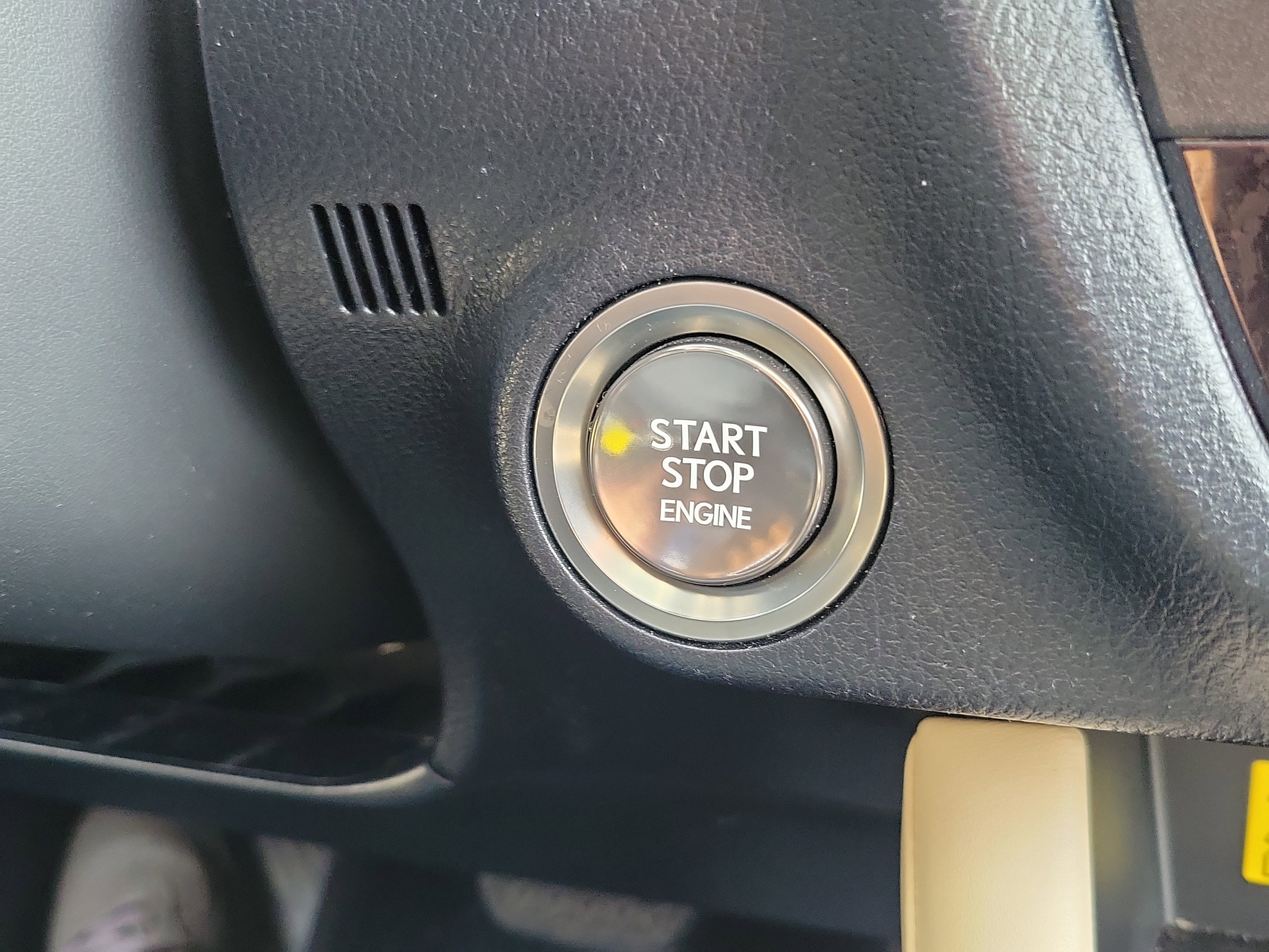 Used 2021 Lexus RX 350L 350L w/ Premium Package image 29