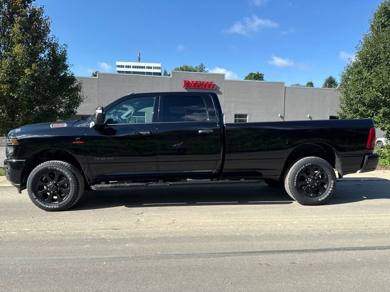 New 2026 RAM 3500 Big Horn AWD/4WD image 4