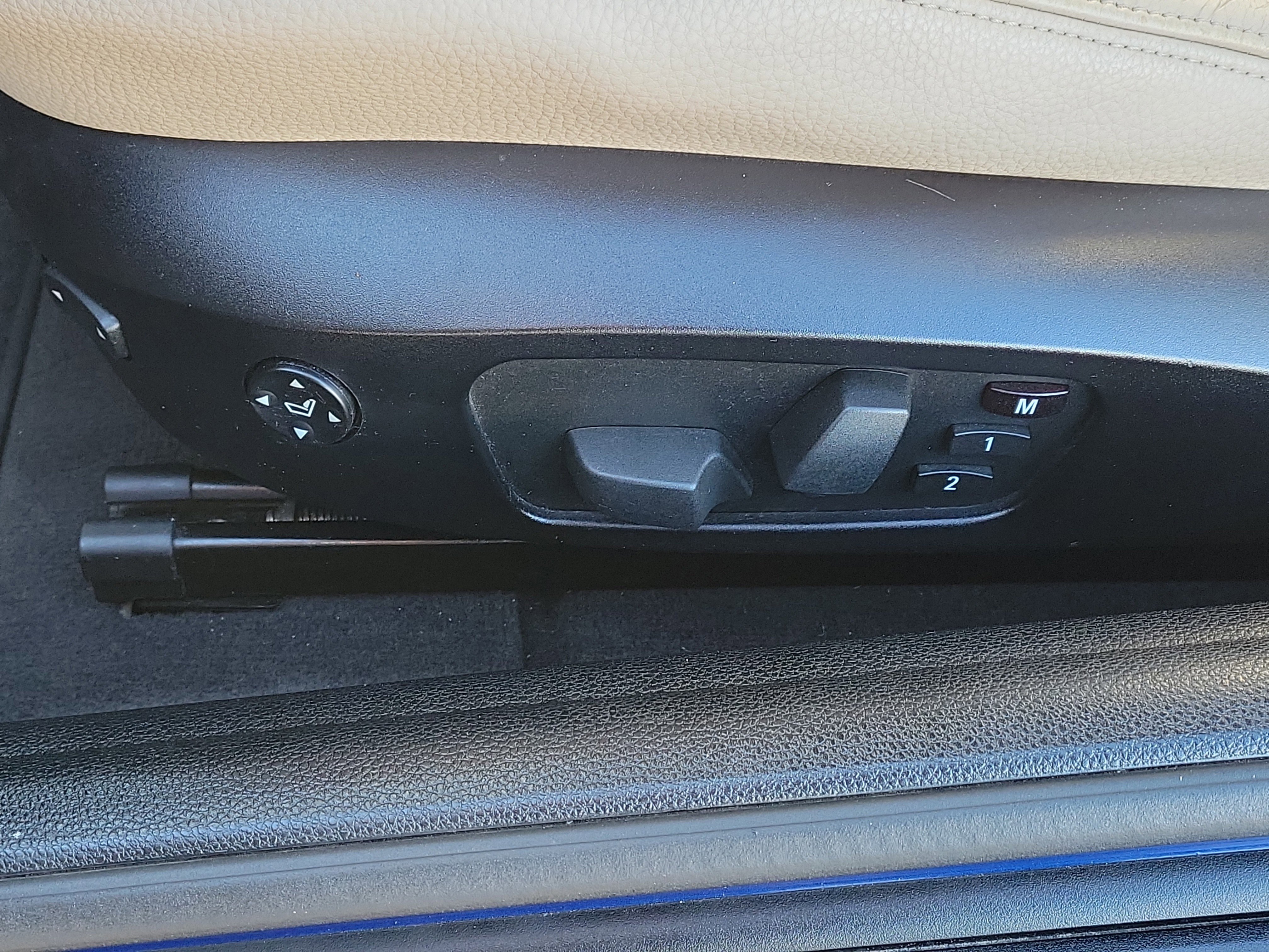 Used 2013 BMW 128i Convertible image 16