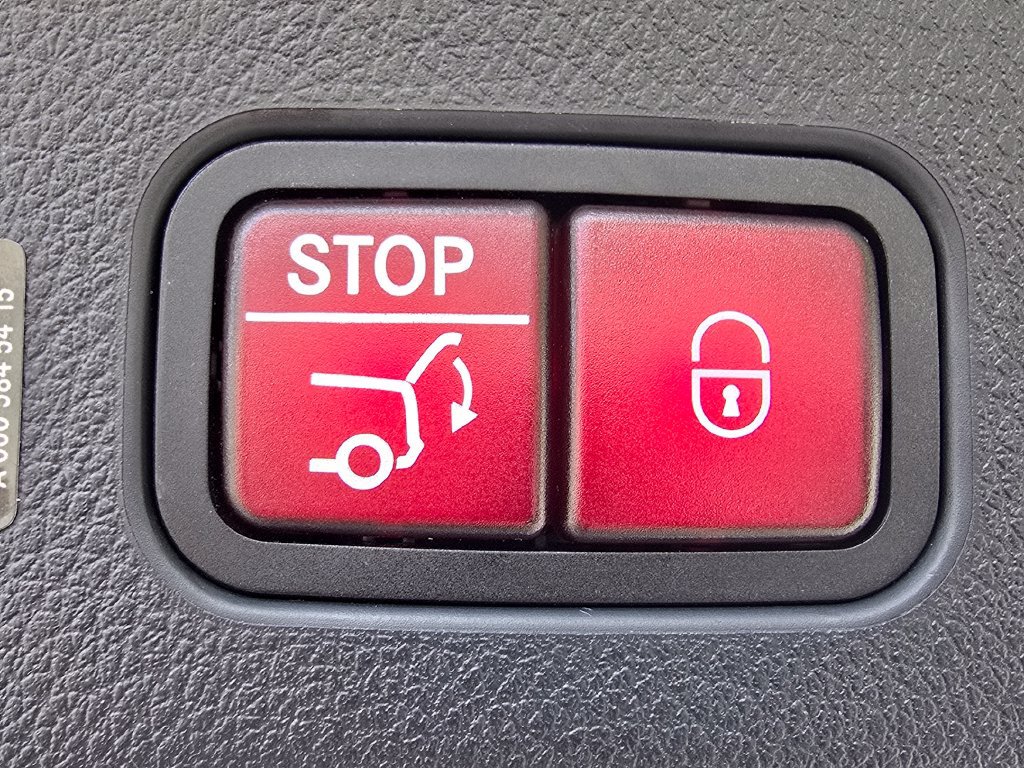 Certified 2024 Mercedes-Benz GLC 300 4MATIC image 20