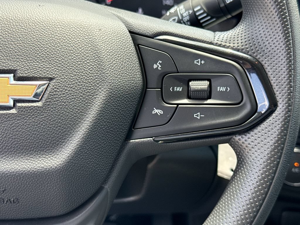 Used 2024 Chevrolet Trax LS w/ LS Convenience Package FWD image 16