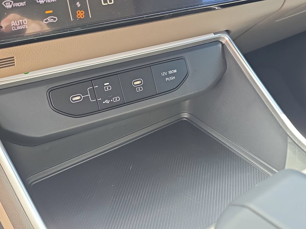 New 2027 Kia Carnival FWD image 24