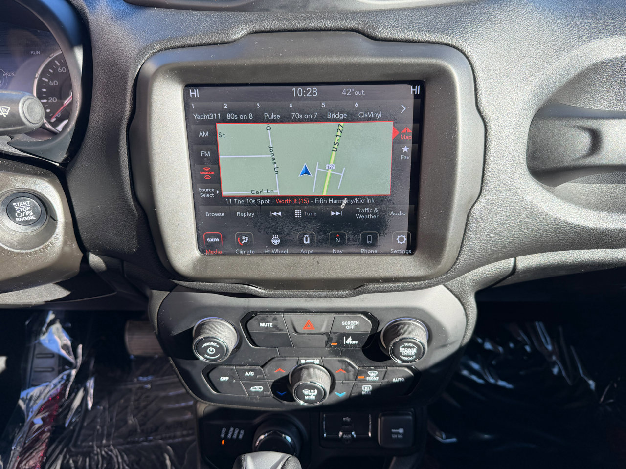 Used 2021 Jeep Renegade Limited image 27