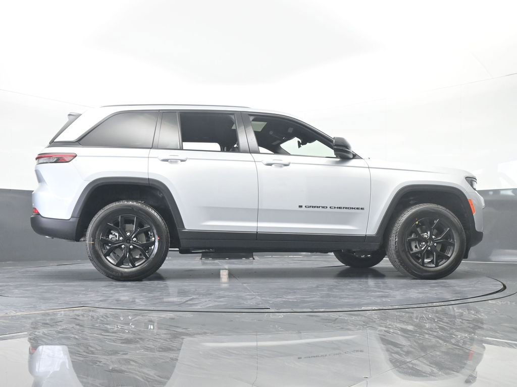New 2025 Jeep Grand Cherokee Altitude image 55