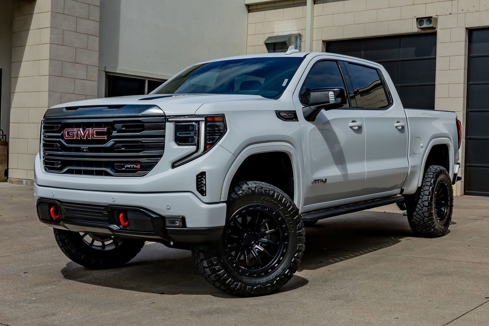 Used 2022 GMC Sierra 1500 AT4 w/ AT4 Premium Package AWD/4WD image 5