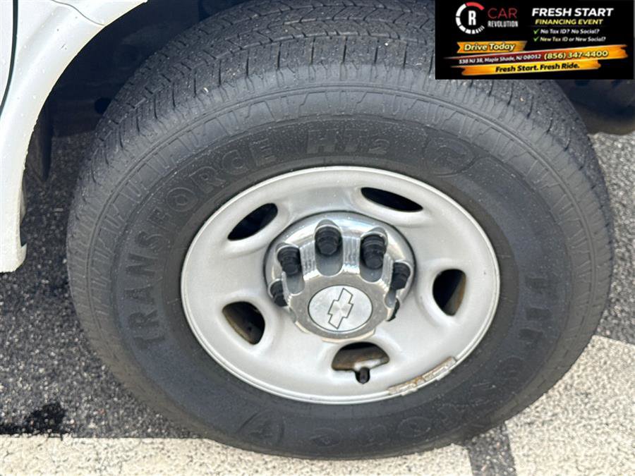 Used 2017 Chevrolet Express 3500 LT w/ LT Preferred Equipment Group image 39