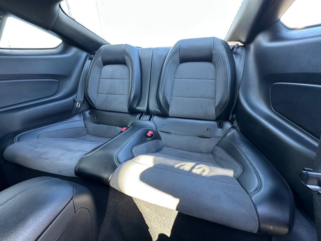 Used 2019 Ford Mustang Shelby GT350 w/ Technology Package image 20