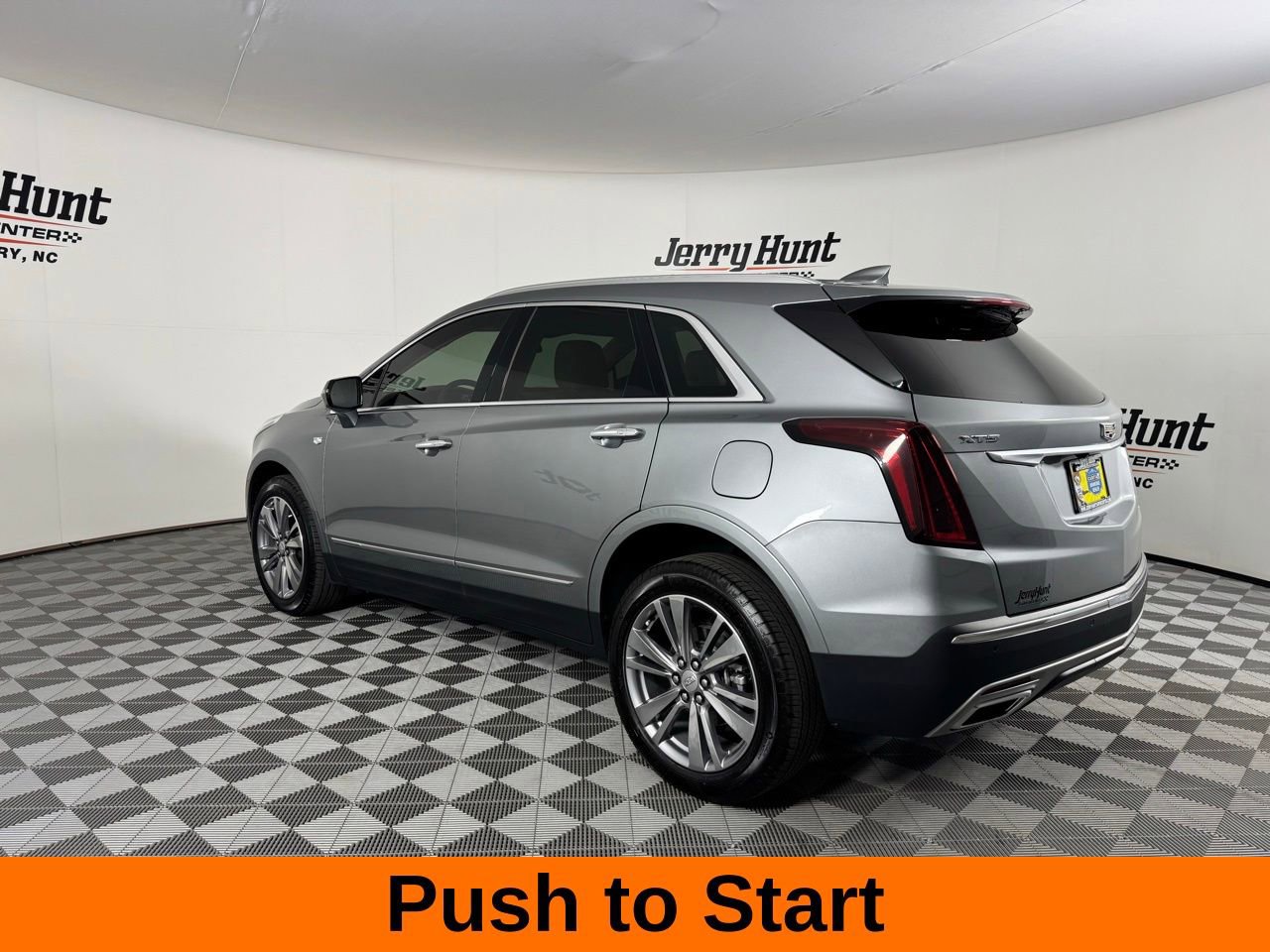 Used 2025 Cadillac XT5 Premium Luxury FWD image 12