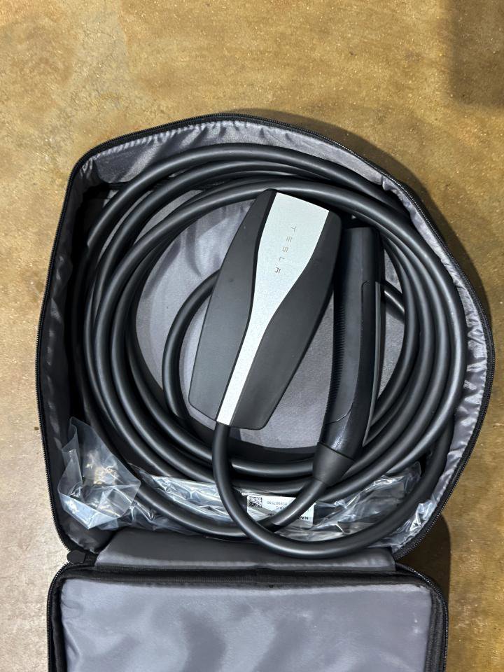 Used 2023 Tesla Model X AWD/4WD image 84