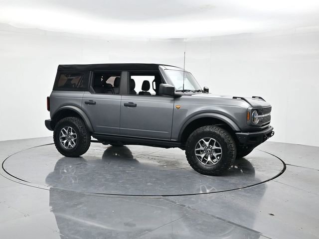 Used 2024 Ford Bronco Badlands video 3