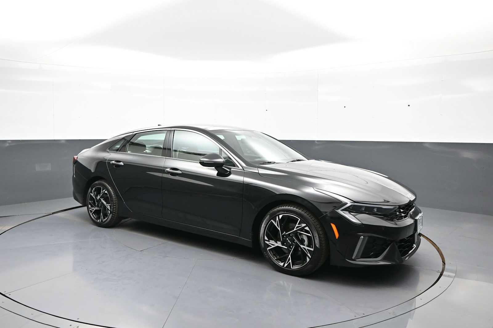 Certified 2025 Kia K5 GT-Line w/ GT-Line Premium Package AWD/4WD image 4
