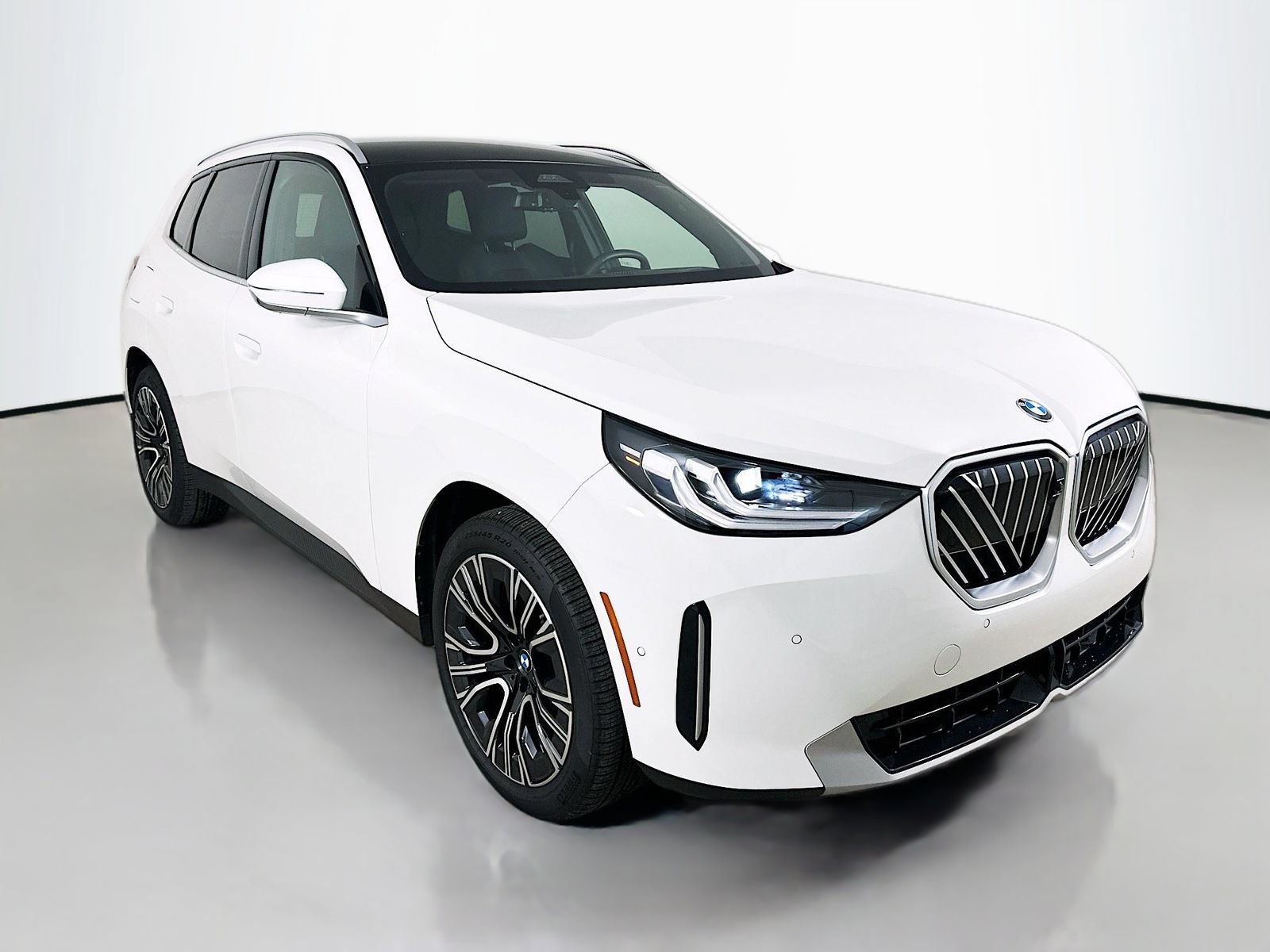Used 2025 BMW X3 xDrive30i AWD/4WD image 3