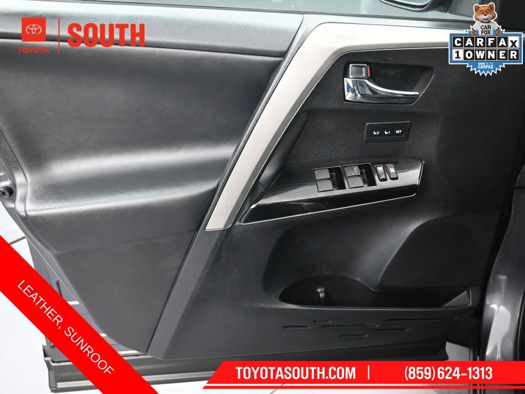 Used 2017 Toyota RAV4 Limited image 21
