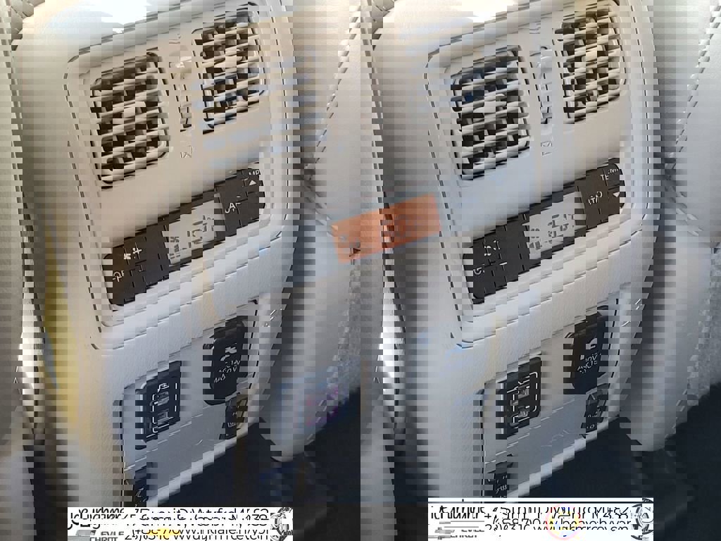 Used 2018 Nissan Pathfinder Platinum image 24