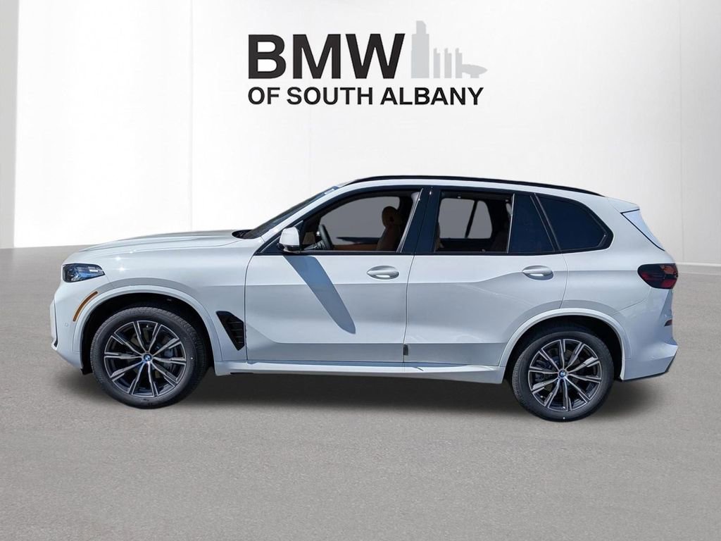 New 2026 BMW X5 xDrive40i w/ M Sport Package image 3