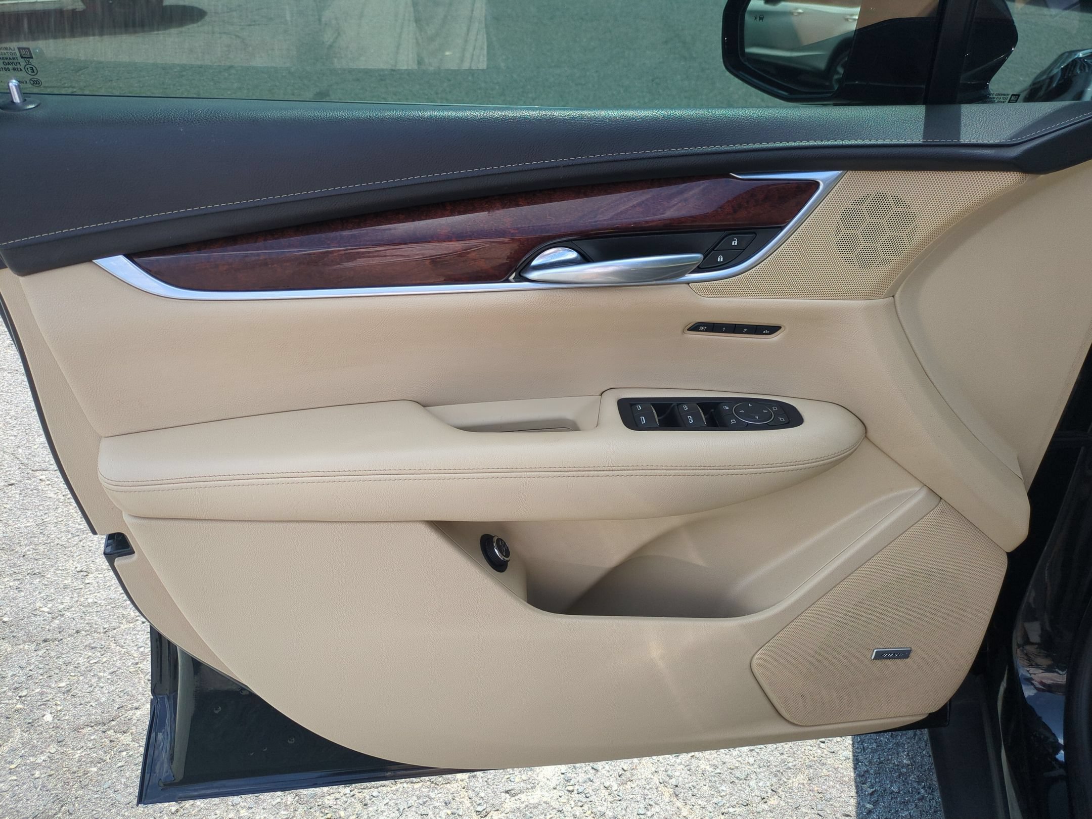 Certified 2018 Cadillac XT5 Luxury w/ Driver Awareness Package FWD image 12