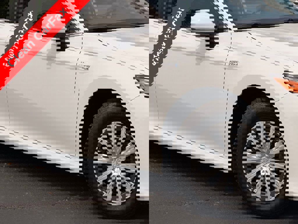 Used 2020 Toyota Camry LE FWD image 6