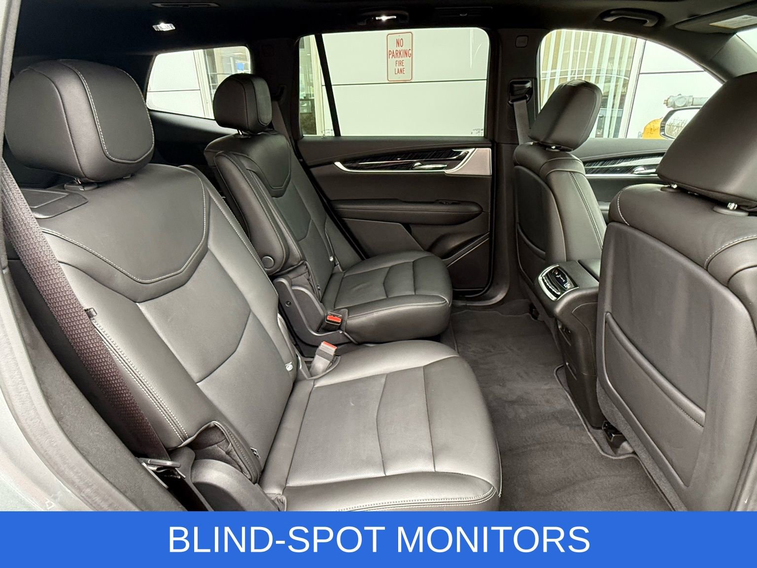 Used 2025 Cadillac XT6 Premium Luxury image 22