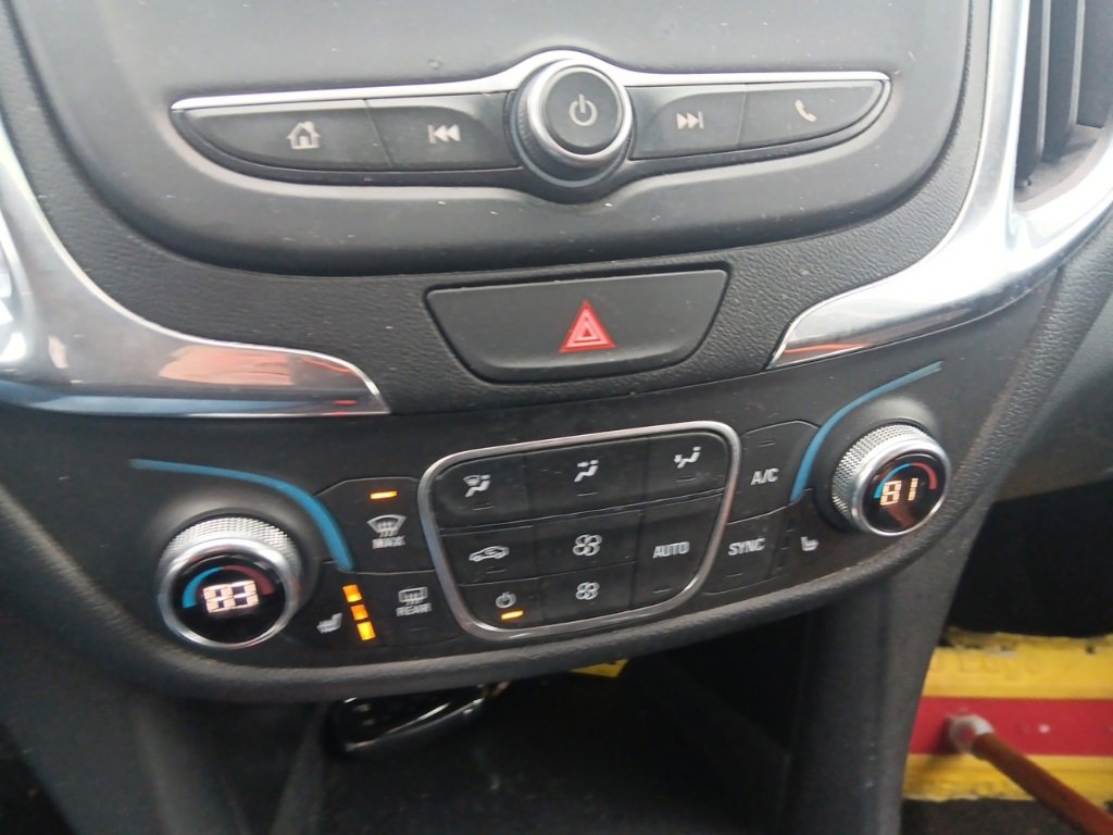 Used 2020 Chevrolet Equinox LT image 24