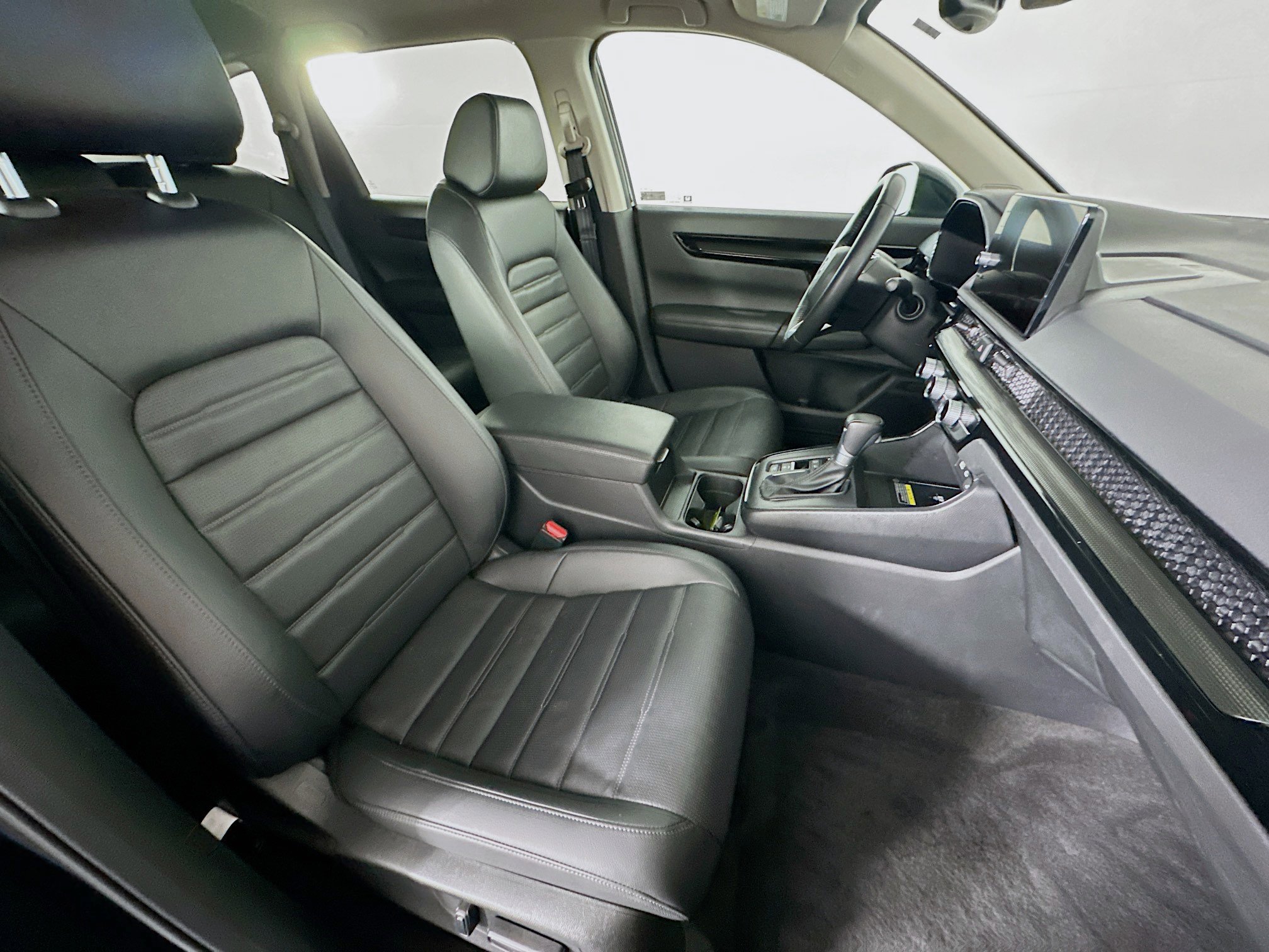 Used 2025 Honda CR-V EX-L image 32